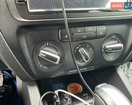 Синий Фольксваген Джетта, объемом двигателя 2.48 л и пробегом 142 тыс. км за 7999 $, фото 83 на Automoto.ua