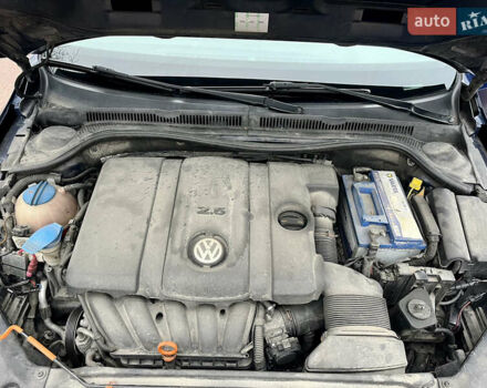 Синий Фольксваген Джетта, объемом двигателя 2.5 л и пробегом 258 тыс. км за 7800 $, фото 29 на Automoto.ua