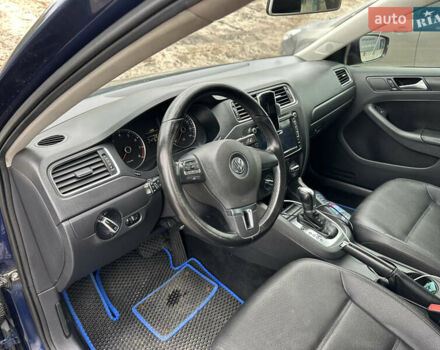 Синий Фольксваген Джетта, объемом двигателя 2.48 л и пробегом 142 тыс. км за 7999 $, фото 87 на Automoto.ua