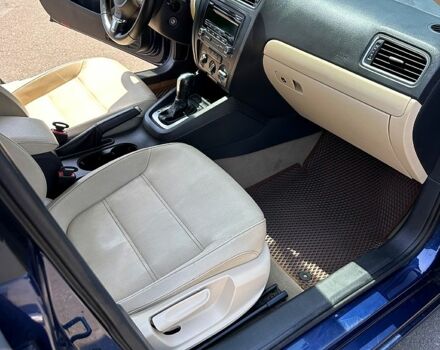 Синий Фольксваген Джетта, объемом двигателя 2.5 л и пробегом 340 тыс. км за 7500 $, фото 4 на Automoto.ua