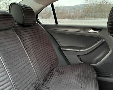 Фольксваген Джетта 2013 в Кицмане на Automoto.ua Синий Фольксваген Джетта, объемом двигателя 2 л и пробегом 160 тыс. км за 9600 $, фото 13 на Automoto.ua