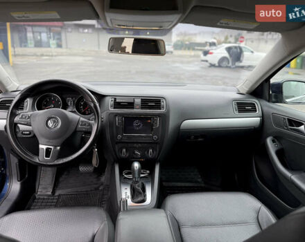 Синий Фольксваген Джетта, объемом двигателя 2.5 л и пробегом 190 тыс. км за 8000 $, фото 3 на Automoto.ua