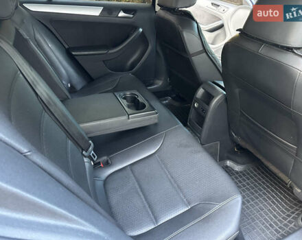 Синій Фольксваген Джетта, об'ємом двигуна 2.48 л та пробігом 240 тис. км за 7350 $, фото 22 на Automoto.ua