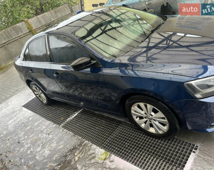 Фольксваген Джетта 2013 в Львове на Automoto.ua Синий Фольксваген Джетта, объемом двигателя 1.98 л и пробегом 245 тыс. км за 7999 $, фото 1 на Automoto.ua