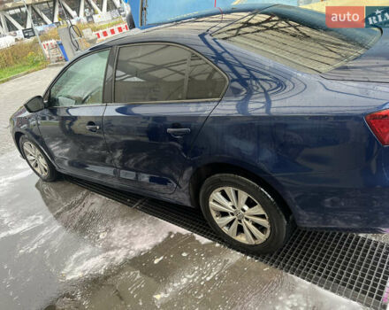 Фольксваген Джетта 2013 в Львове на Automoto.ua Синий Фольксваген Джетта, объемом двигателя 1.98 л и пробегом 245 тыс. км за 7999 $, фото 4 на Automoto.ua