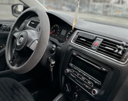 Фольксваген Джетта 2013 в Кицмане на Automoto.ua Синий Фольксваген Джетта, объемом двигателя 2 л и пробегом 160 тыс. км за 9600 $, фото 9 на Automoto.ua