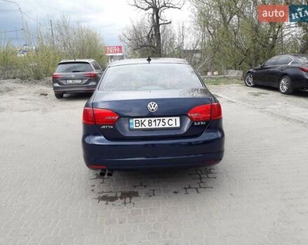 Фольксваген Джетта 2013 в Киеве на Automoto.ua Синий Фольксваген Джетта, объемом двигателя 2.5 л и пробегом 149 тыс. км за 9000 $, фото 1 на Automoto.ua