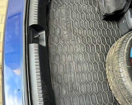 Синий Фольксваген Джетта, объемом двигателя 2 л и пробегом 270 тыс. км за 8500 $, фото 8 на Automoto.ua