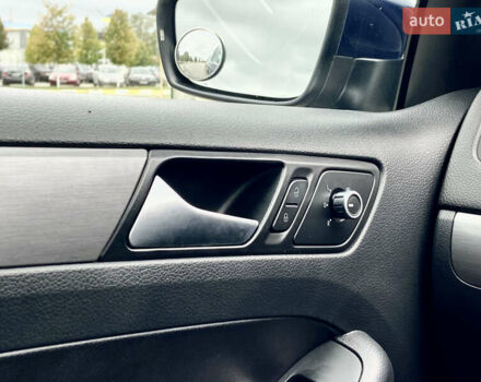 Синий Фольксваген Джетта, объемом двигателя 1.97 л и пробегом 186 тыс. км за 10850 $, фото 4 на Automoto.ua