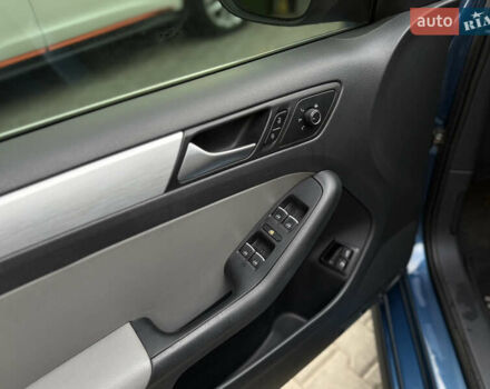 Фольксваген Джетта 2015 у Одесі на Automoto.ua Синій Фольксваген Джетта, об'ємом двигуна 1.39 л та пробігом 240 тис. км за 8900 $, фото 52 на Automoto.ua
