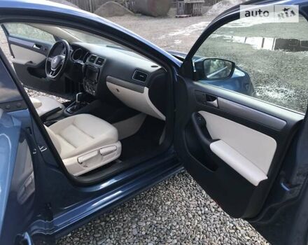 Синій Фольксваген Джетта, об'ємом двигуна 2 л та пробігом 238 тис. км за 10400 $, фото 6 на Automoto.ua