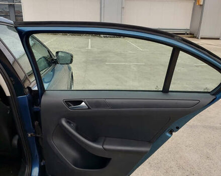 Синий Фольксваген Джетта, объемом двигателя 1.4 л и пробегом 178 тыс. км за 8500 $, фото 24 на Automoto.ua