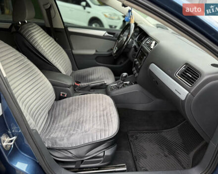 Фольксваген Джетта 2015 у Одесі на Automoto.ua Синій Фольксваген Джетта, об'ємом двигуна 1.39 л та пробігом 240 тис. км за 8900 $, фото 41 на Automoto.ua