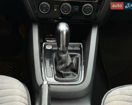 Фольксваген Джетта 2015 у Одесі на Automoto.ua Синій Фольксваген Джетта, об'ємом двигуна 1.39 л та пробігом 240 тис. км за 8900 $, фото 48 на Automoto.ua