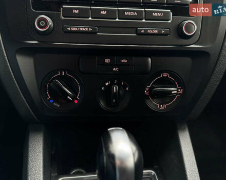 Синій Фольксваген Джетта, об'ємом двигуна 1.98 л та пробігом 216 тис. км за 9500 $, фото 12 на Automoto.ua