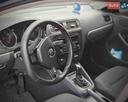 Синий Фольксваген Джетта, объемом двигателя 1.8 л и пробегом 203 тыс. км за 9400 $, фото 13 на Automoto.ua