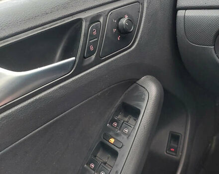 Синий Фольксваген Джетта, объемом двигателя 1.4 л и пробегом 178 тыс. км за 8500 $, фото 35 на Automoto.ua