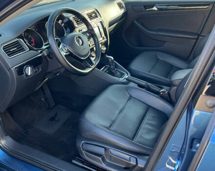 Синий Фольксваген Джетта, объемом двигателя 1.8 л и пробегом 144 тыс. км за 11699 $, фото 4 на Automoto.ua