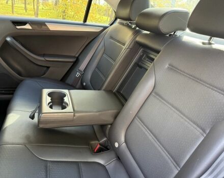 Фольксваген Джетта 2017 в Кривом Роге на Automoto.ua Синий Фольксваген Джетта, объемом двигателя 1.4 л и пробегом 99 тыс. км за 9700 $, фото 17 на Automoto.ua