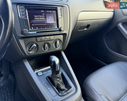 Синій Фольксваген Джетта, об'ємом двигуна 1.4 л та пробігом 100 тис. км за 9500 $, фото 13 на Automoto.ua