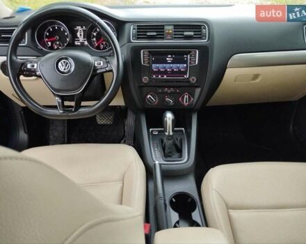 Фольксваген Джетта 2017 у Тернополі на Automoto.ua Синій Фольксваген Джетта, об'ємом двигуна 1.4 л та пробігом 57 тис. км за 11999 $, фото 4 на Automoto.ua
