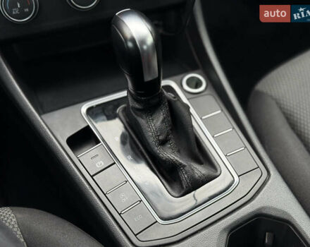 Синий Фольксваген Джетта, объемом двигателя 1.4 л и пробегом 88 тыс. км за 15000 $, фото 45 на Automoto.ua