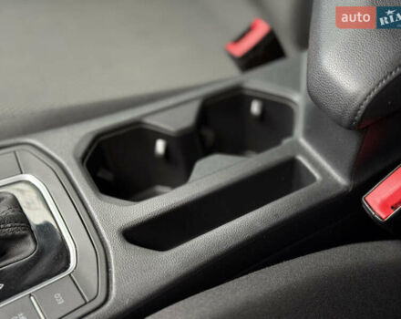 Синий Фольксваген Джетта, объемом двигателя 1.4 л и пробегом 88 тыс. км за 15000 $, фото 46 на Automoto.ua