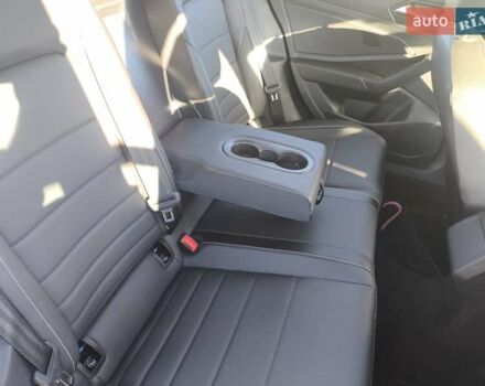 Синий Фольксваген Джетта, объемом двигателя 1.5 л и пробегом 63 тыс. км за 18000 $, фото 28 на Automoto.ua