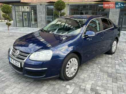 Синий Фольксваген Джетта, объемом двигателя 1.6 л и пробегом 214 тыс. км за 6999 $, фото 1 на Automoto.ua