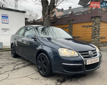 Синий Фольксваген Джетта, объемом двигателя 1.6 л и пробегом 232 тыс. км за 5700 $, фото 1 на Automoto.ua