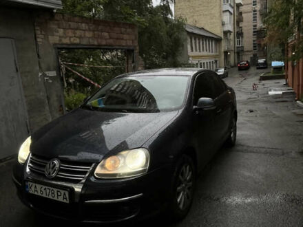 Фольксваген Джетта 2008 у Києві на Automoto.ua Синій Фольксваген Джетта, об'ємом двигуна 1.6 л та пробігом 345 тис. км за 5599 $, фото 1 на Automoto.ua