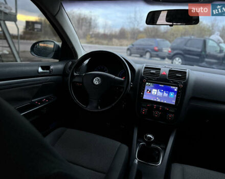 Зелений Фольксваген Джетта, об'ємом двигуна 1.6 л та пробігом 302 тис. км за 4999 $, фото 19 на Automoto.ua