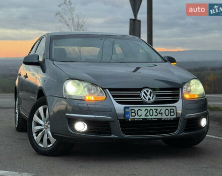 Зеленый Фольксваген Джетта, объемом двигателя 1.6 л и пробегом 302 тыс. км за 4750 $, фото 4 на Automoto.ua