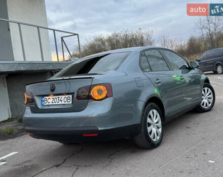 Зелений Фольксваген Джетта, об'ємом двигуна 1.6 л та пробігом 302 тис. км за 4999 $, фото 6 на Automoto.ua