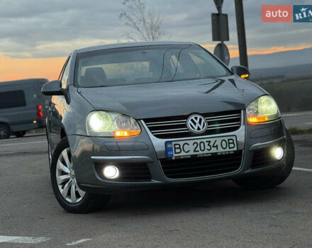 Зеленый Фольксваген Джетта, объемом двигателя 1.6 л и пробегом 302 тыс. км за 4750 $, фото 1 на Automoto.ua