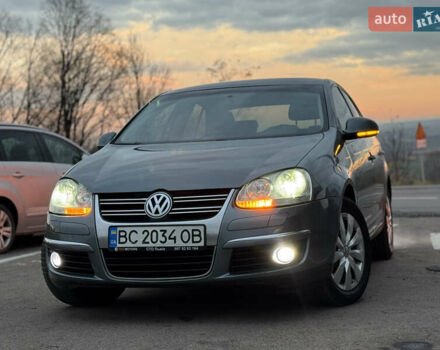 Зелений Фольксваген Джетта, об'ємом двигуна 1.6 л та пробігом 302 тис. км за 4999 $, фото 9 на Automoto.ua