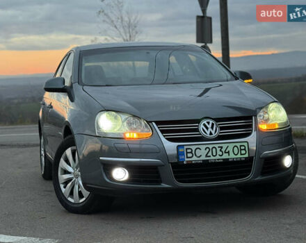 Зелений Фольксваген Джетта, об'ємом двигуна 1.6 л та пробігом 302 тис. км за 4999 $, фото 2 на Automoto.ua