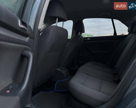 Зеленый Фольксваген Джетта, объемом двигателя 1.6 л и пробегом 302 тыс. км за 4750 $, фото 23 на Automoto.ua