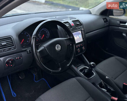 Зелений Фольксваген Джетта, об'ємом двигуна 1.6 л та пробігом 302 тис. км за 4999 $, фото 14 на Automoto.ua