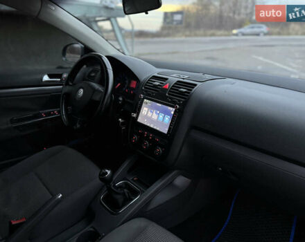 Зелений Фольксваген Джетта, об'ємом двигуна 1.6 л та пробігом 302 тис. км за 4999 $, фото 30 на Automoto.ua