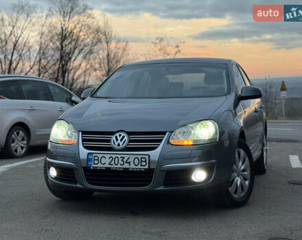 Зелений Фольксваген Джетта, об'ємом двигуна 1.6 л та пробігом 302 тис. км за 4999 $, фото 8 на Automoto.ua