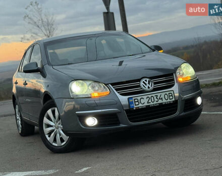 Зеленый Фольксваген Джетта, объемом двигателя 1.6 л и пробегом 302 тыс. км за 4750 $, фото 1 на Automoto.ua