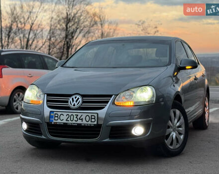 Зеленый Фольксваген Джетта, объемом двигателя 1.6 л и пробегом 302 тыс. км за 4550 $, фото 1 на Automoto.ua