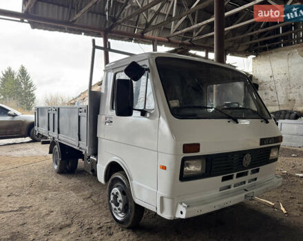 Белый Фольксваген ЛТ, объемом двигателя 2.5 л и пробегом 300 тыс. км за 3999 $, фото 3 на Automoto.ua