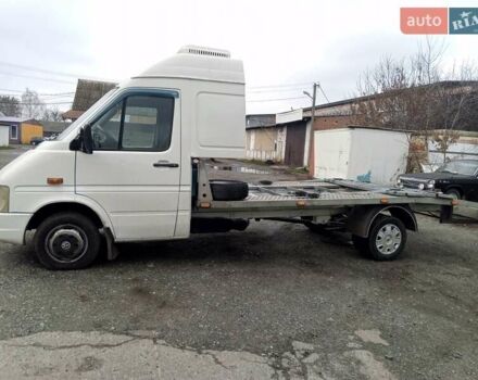 Белый Фольксваген ЛТ, объемом двигателя 2.8 л и пробегом 278 тыс. км за 11000 $, фото 4 на Automoto.ua