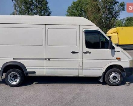 Белый Фольксваген ЛТ, объемом двигателя 2.5 л и пробегом 640 тыс. км за 9500 $, фото 2 на Automoto.ua