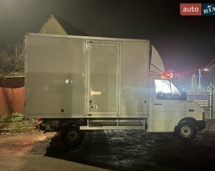 Белый Фольксваген ЛТ, объемом двигателя 2.5 л и пробегом 241 тыс. км за 7300 $, фото 1 на Automoto.ua