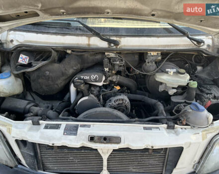 Белый Фольксваген ЛТ, объемом двигателя 2.5 л и пробегом 320 тыс. км за 6800 $, фото 14 на Automoto.ua