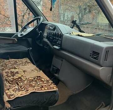 Белый Фольксваген ЛТ, объемом двигателя 2.8 л и пробегом 570 тыс. км за 14000 $, фото 10 на Automoto.ua