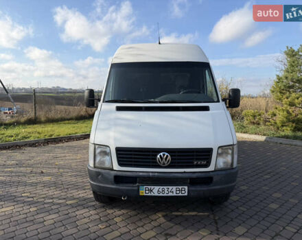 Белый Фольксваген ЛТ, объемом двигателя 2.46 л и пробегом 488 тыс. км за 7999 $, фото 1 на Automoto.ua